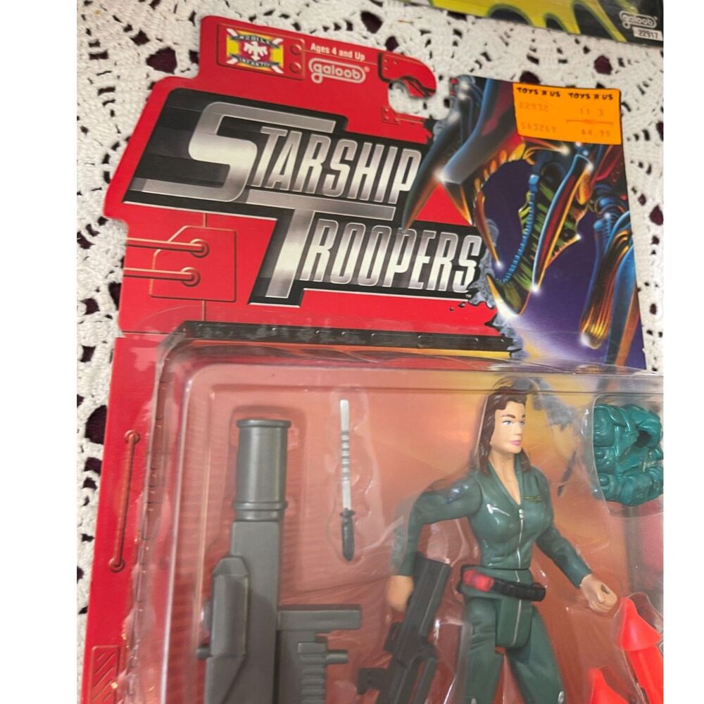 VINTAGE 1997 GALOOB STARSHIP TROOPERS CARMEN IBANEZ ACTION FIGURE Bug Thrasher! - Picture 4 of 9